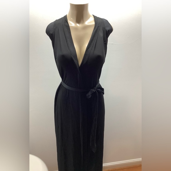 Halston Heritage Size XS Elegant Black Maxi Dress With Front Slit. Preloved - Picture 5 of 9